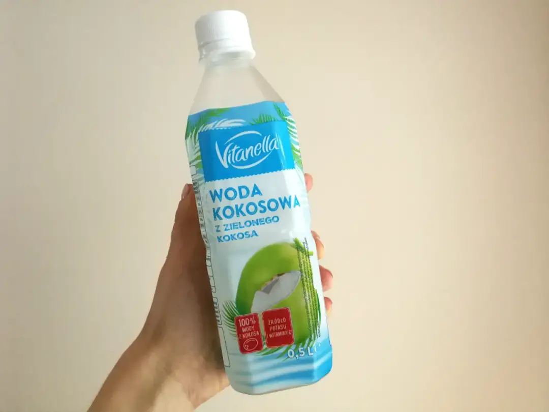 Napój kokosowy Biedronka – odkryj najlepsze produkty i promocje