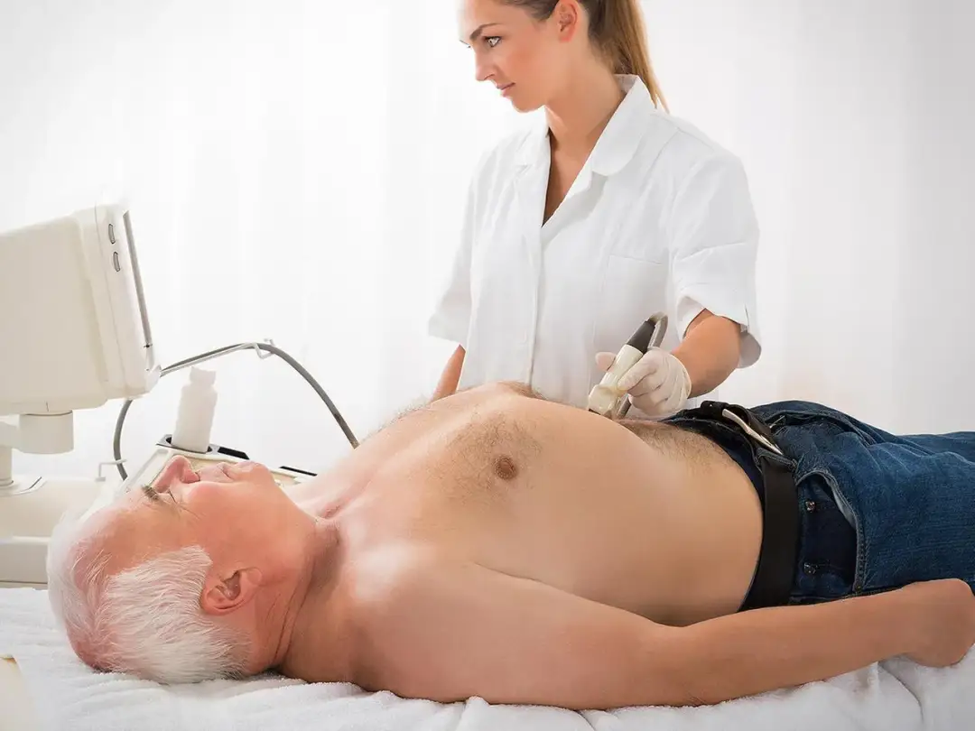 Aneurysma Bauch Symptome: Warnzeichen, die Sie nicht ignorieren sollten