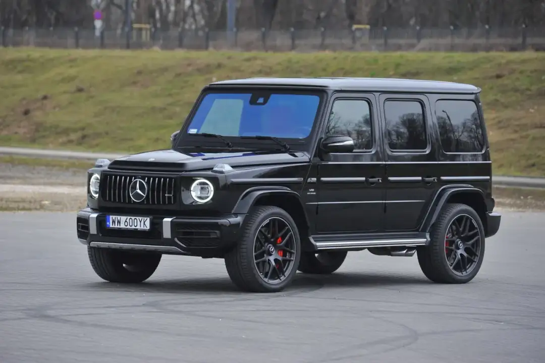 G 63 AMG: Wszystko o ikonie. Cena, spalanie, osiągi, Brabus