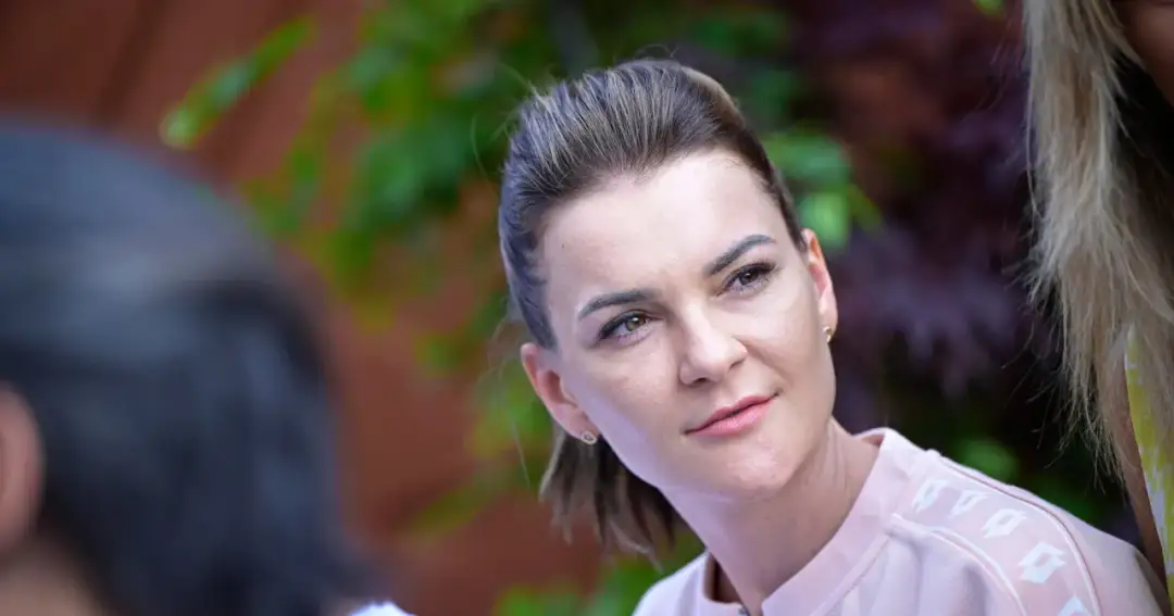 Modelka w Polsce: Zarobki od TFP po 100 000 zł. Fakty!