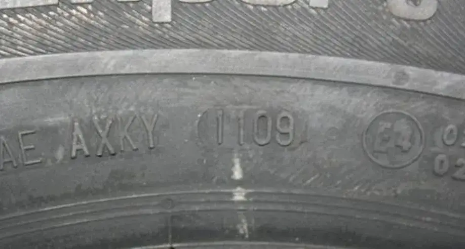 Jak sprawdzić wiek opony i uniknąć niebezpieczeństwa na drodze