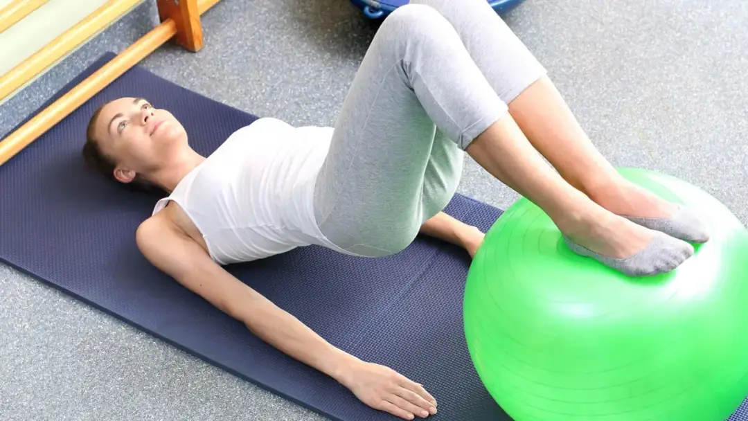 Skuteczne sposoby na ból odcinka lędźwiowego, które przynoszą ulgę