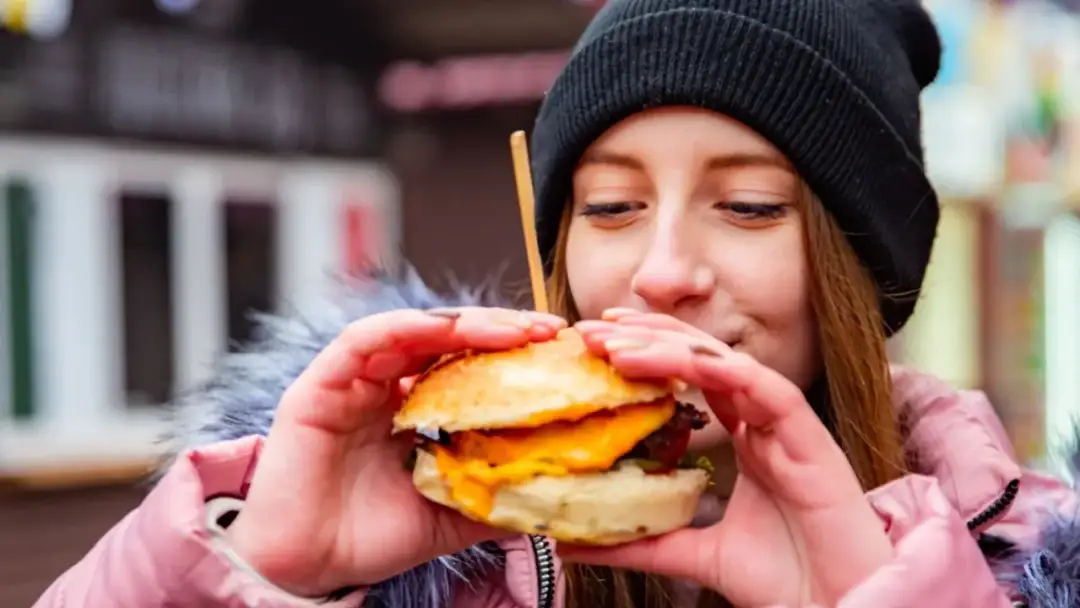 Co zjeść przed piciem wódki, aby uniknąć kaca i złego samopoczucia