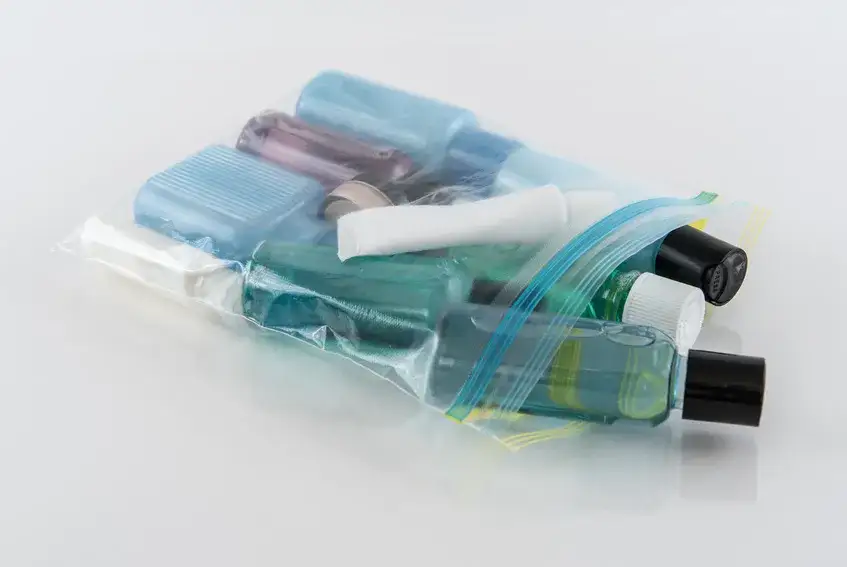 Jak zapakować płyny do bagażu podręcznego Ryanair, aby uniknąć problemów