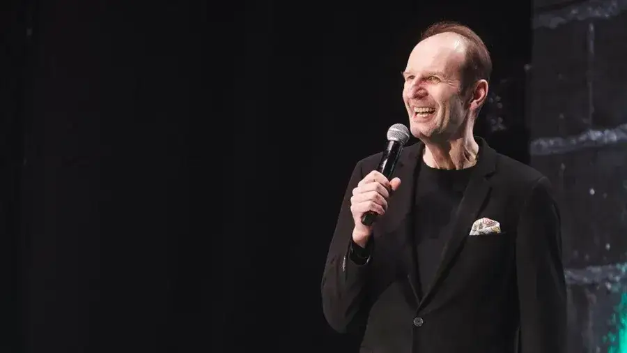 Rafał Rutkowski stand up: odkryj nowe żarty w programie Żarty dla mas