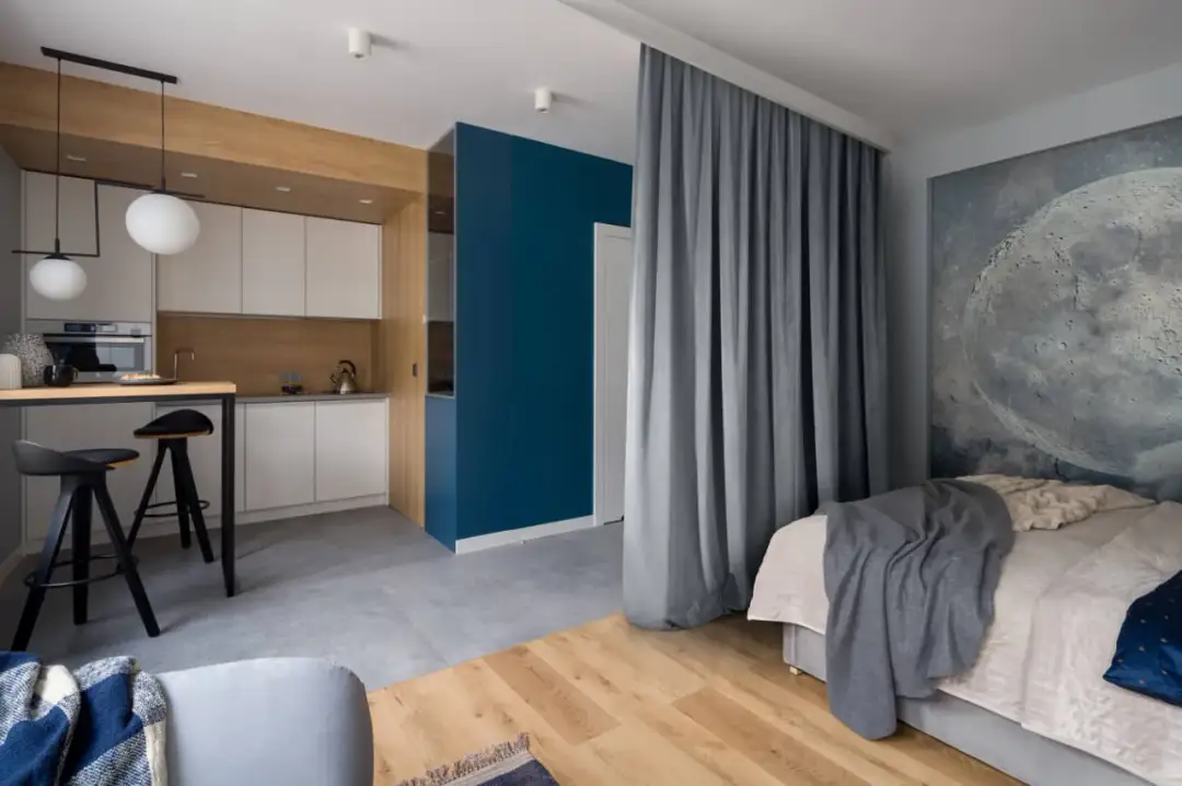 Jak podzielić salon na dwa pokoje bez kosztownych remontów?