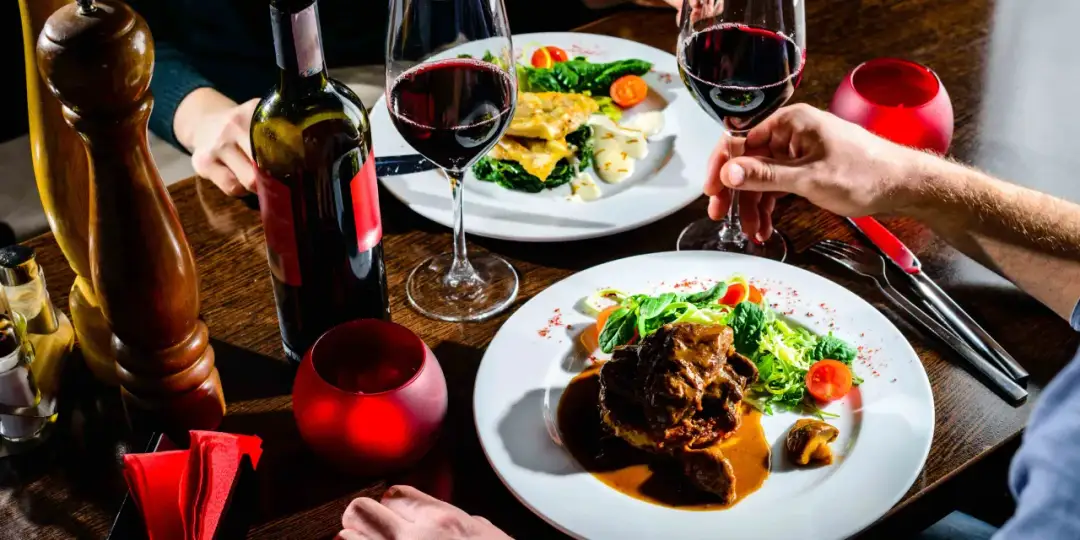 Gdzie dobrze zjeść w Bukowinie Tatrzańskiej: najlepsze miejsca i smaki