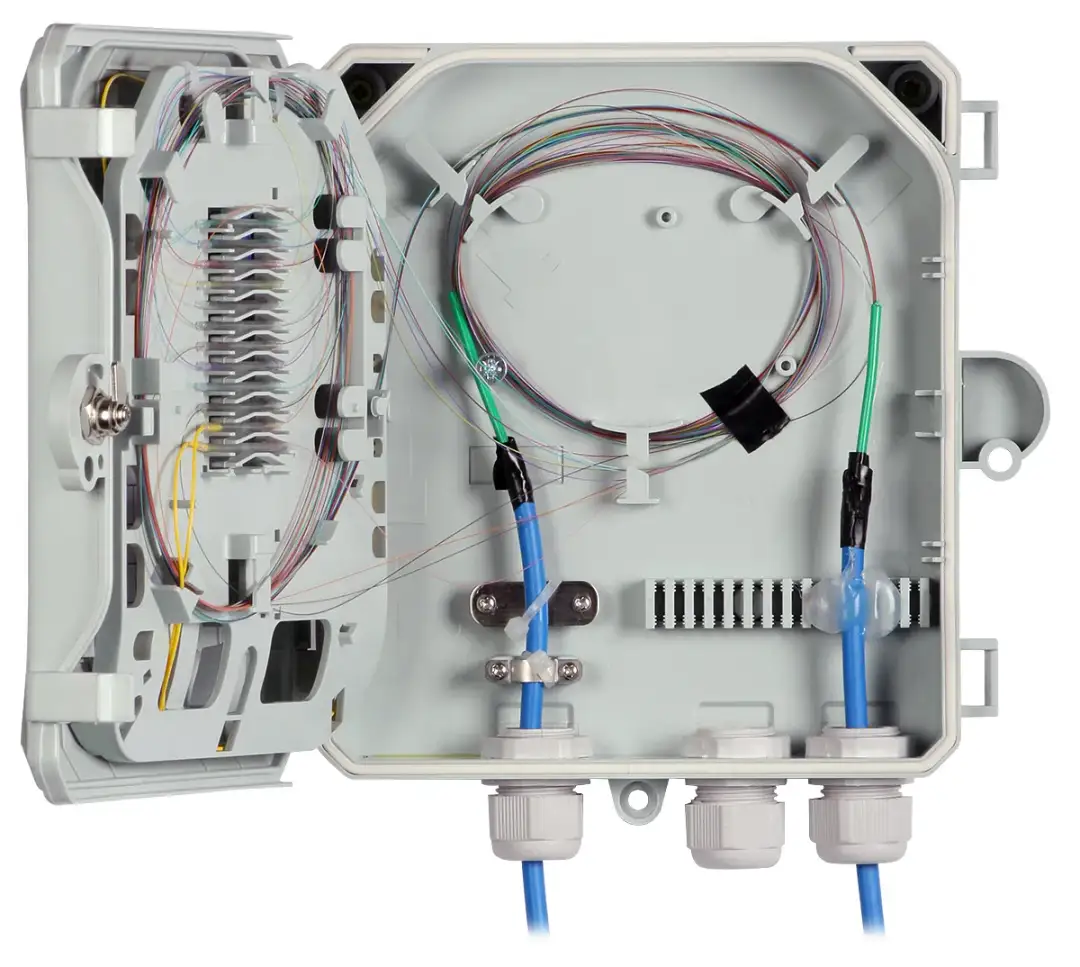 Ile trwa montaż światłowodu w bloku? Poznaj kluczowe czynniki wpływające na czas