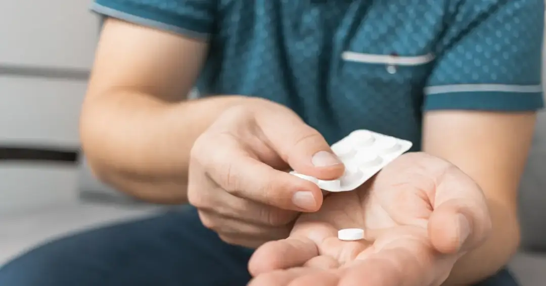 Czy suplementy szkodzą wątrobie? Odkryj, które mogą być niebezpieczne