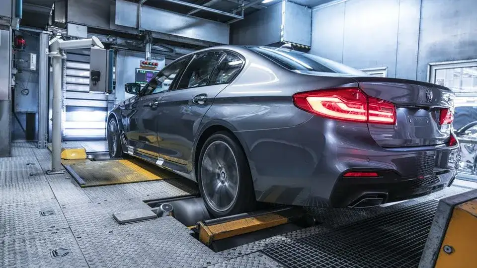 Jaki silnik w BMW G30 wybrać? Unikaj kosztownych błędów przed zakupem