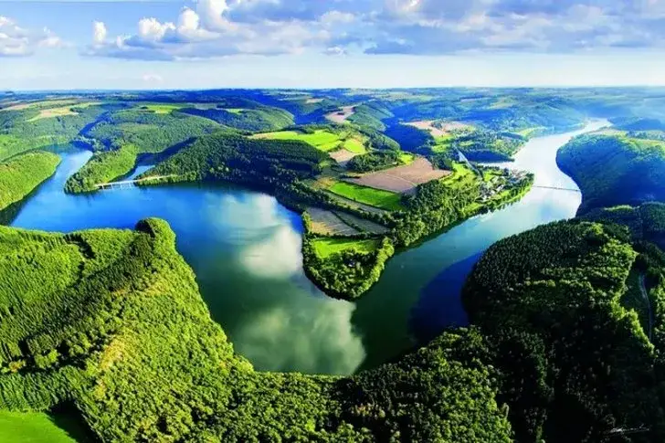 Luksemburg atrakcje: Odkryj najpiękniejsze miejsca, które musisz zobaczyć