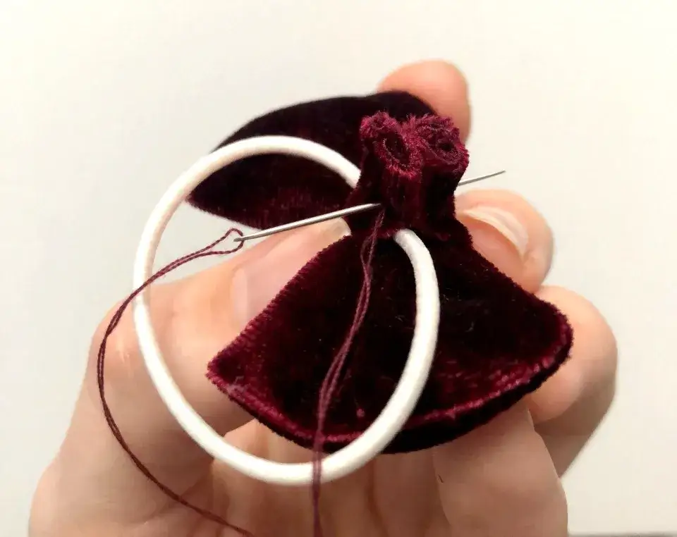 Jak uszyć gumkę do włosów z kokardką – prosty sposób na stylowy dodatek