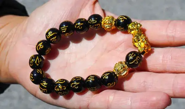 Jak używać bransoletki feng shui, aby przyciągnąć pozytywną energię