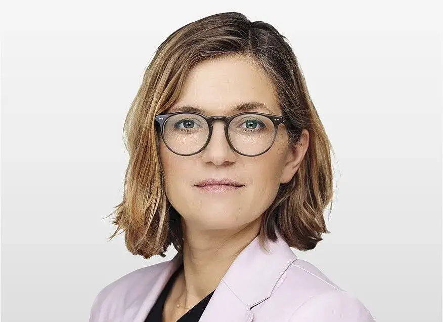 Magdalena Biejat: Co kryje jej wizerunek? Fryzura, styl, okulary