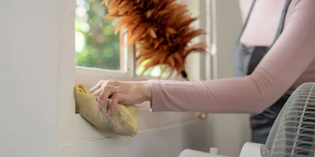 Skuteczne sposoby jak pozbyć się wilgoci na oknach: 8 sprawdzonych metod