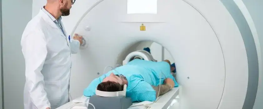 Jak się ubrać na rezonans magnetyczny kręgosłupa lędźwiowego, aby uniknąć problemów