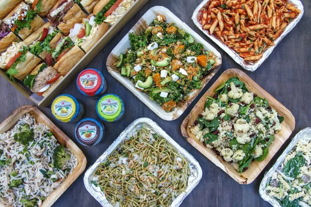 Jakie przekąski na plażę? 5 łatwych i zdrowych pomysłów na lato