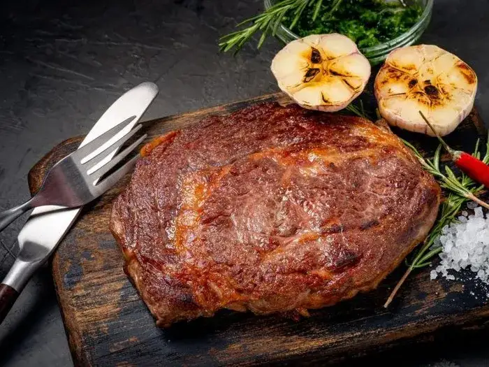 Jak upiec karkówkę w piekarniku: najlepsze wskazówki na soczyste mięso