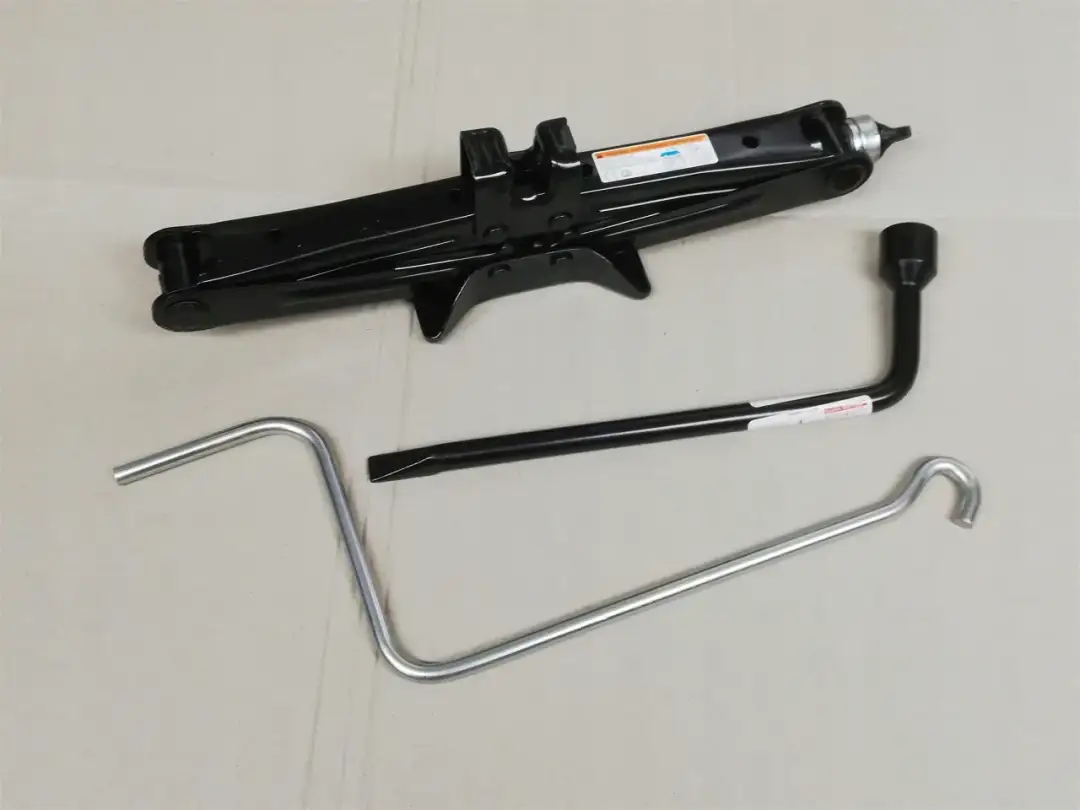 Gdzie jest schowany lewarek w Toyocie Yaris? Oto, co musisz wiedzieć