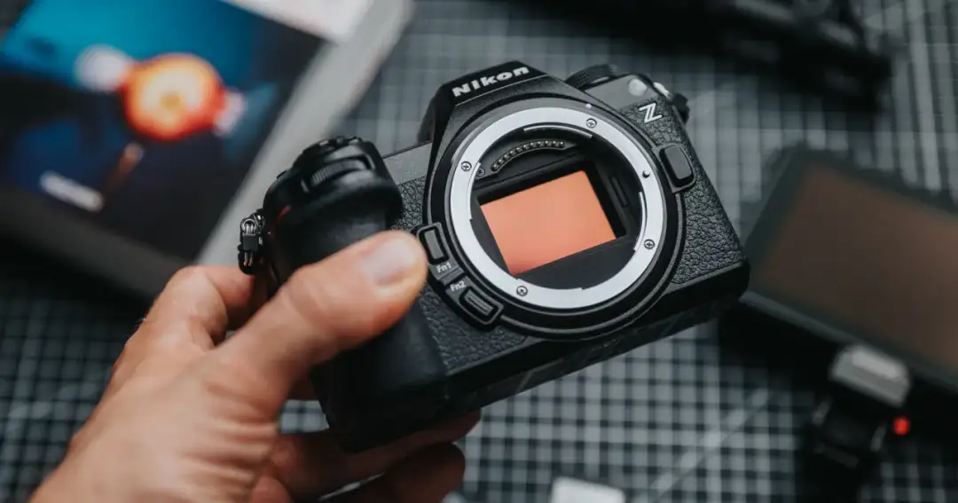 Lustrzanka Nikon 2025: Czy warto? Przewodnik po modelach