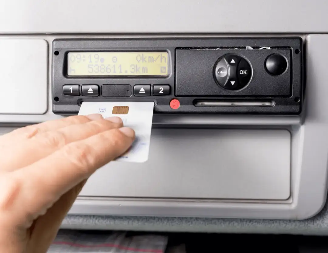 Jak opisać przekroczony czas pracy kierowcy zgodnie z przepisami?