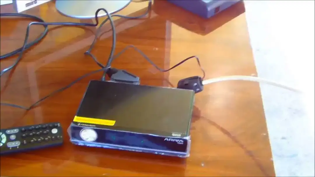 Jak podłączyć monitor do dekodera nc+? Prosty poradnik krok po kroku