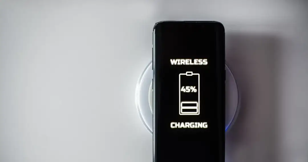 Jak włączyć ładowanie bezprzewodowe Samsung i uniknąć problemów z ładowaniem