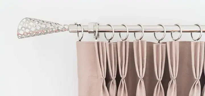 Jaki kolor karnisza do szarych ścian, aby uniknąć błędów w aranżacji?