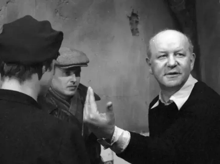 Jan Łomnicki - reżyser serialu dom i jego niezapomniane osiągnięcia