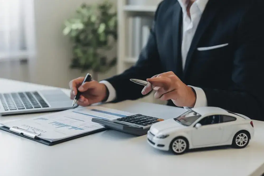 Jak odliczyć ubezpieczenie samochodu 75 czy 100 w koszty?
