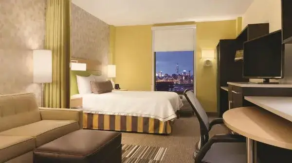 Hotel New York: Guida Essenziale per Italiani (Prezzi, Zone, Consigli)