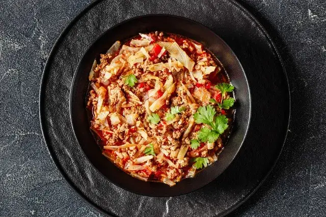 Aromatyczna wieprzowina po tajsku - łatwy przepis na pyszne danie