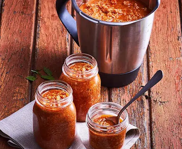 Czy można zamrozić sos z mięsem? Odkryj bezpieczne metody mrożenia