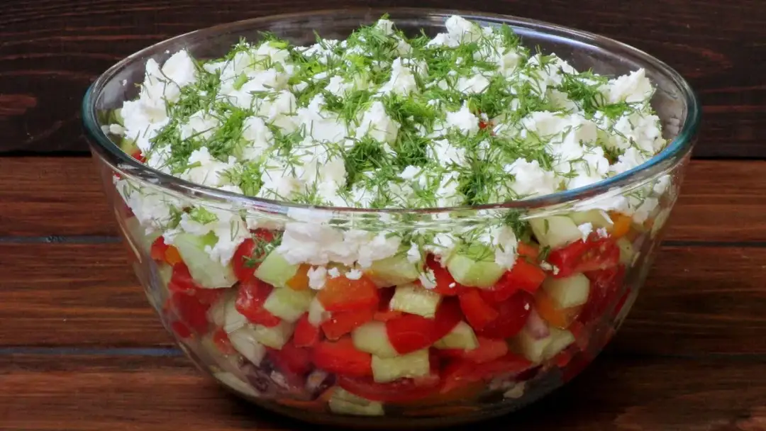 Sałatka szopska jaki ser wybrać, aby uzyskać najlepszy smak