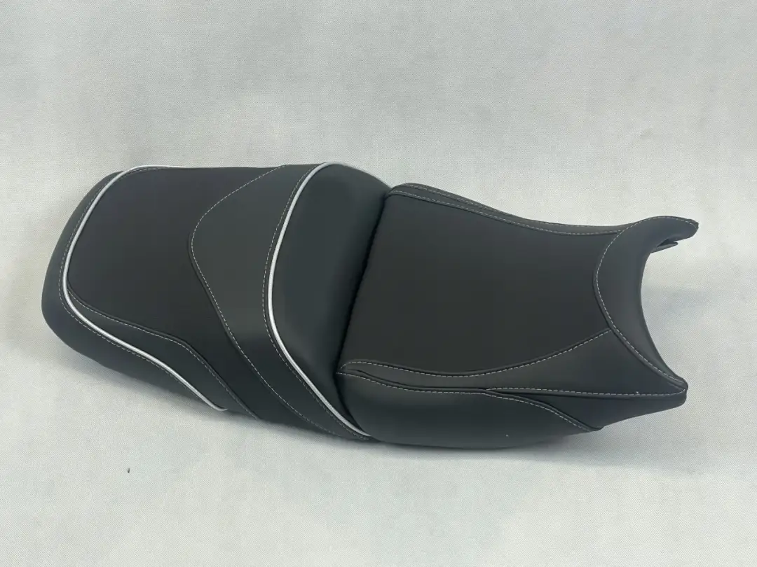 Jak obszyć siedzenie motocyklowe: uniknij błędów i oszczędź pieniądze