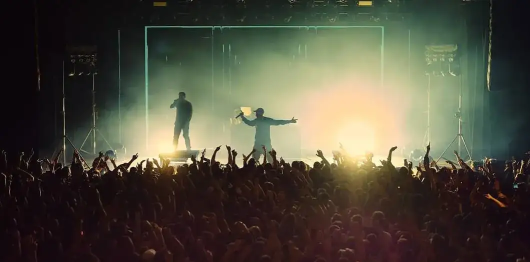 Ile trwa koncert problemu? Odkryj długość występu PRO8L3M
