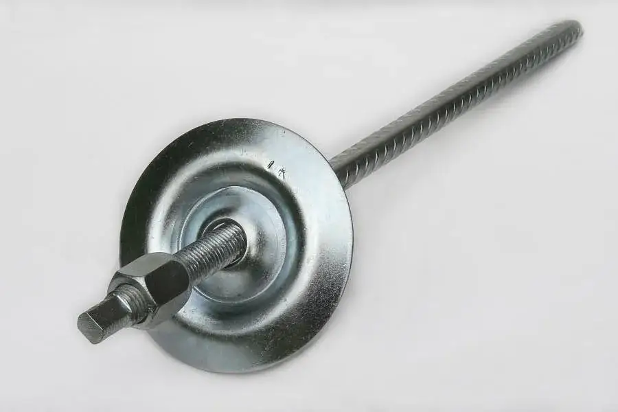 Kotwy strunowe: klucz do stabilizacji wyrobisk w trudnych warunkach