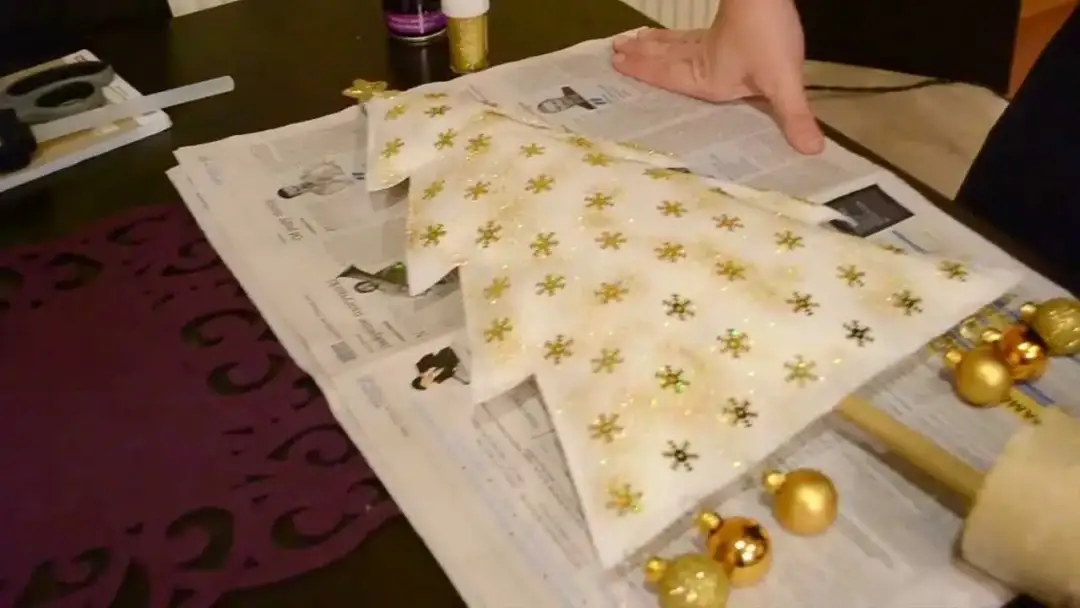 Jak uszyć choinkę z materiału – łatwe kroki i pomysły na dekoracje