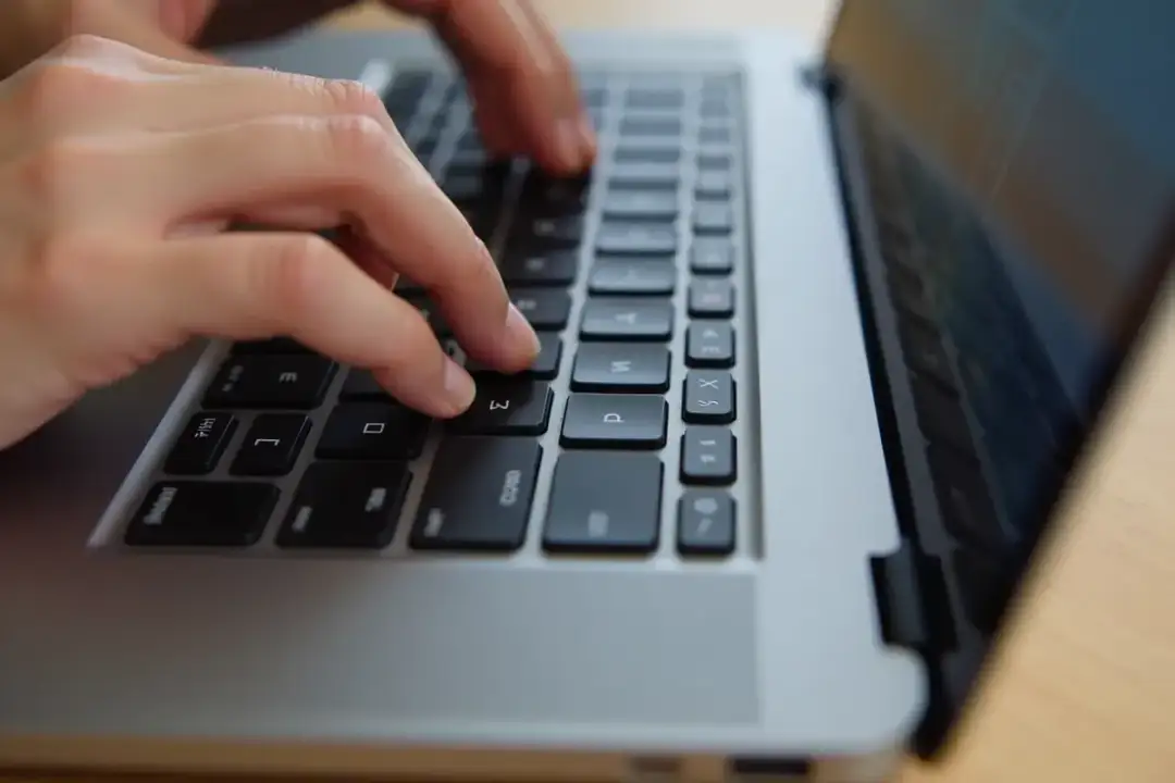 Zablokowana klawiatura Lenovo? Odblokuj ją! Szybkie i skuteczne metody