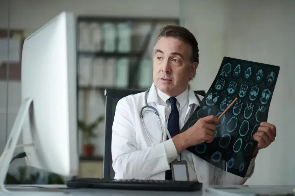 Neurochirurg kto to: kluczowe informacje o jego roli i specjalizacji