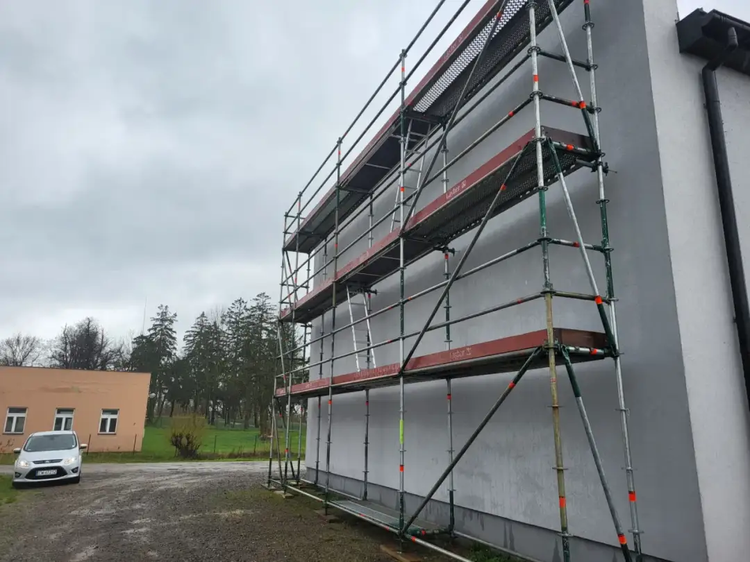 Monter rusztowań Płock - jak znaleźć dobrze płatną pracę w branży?