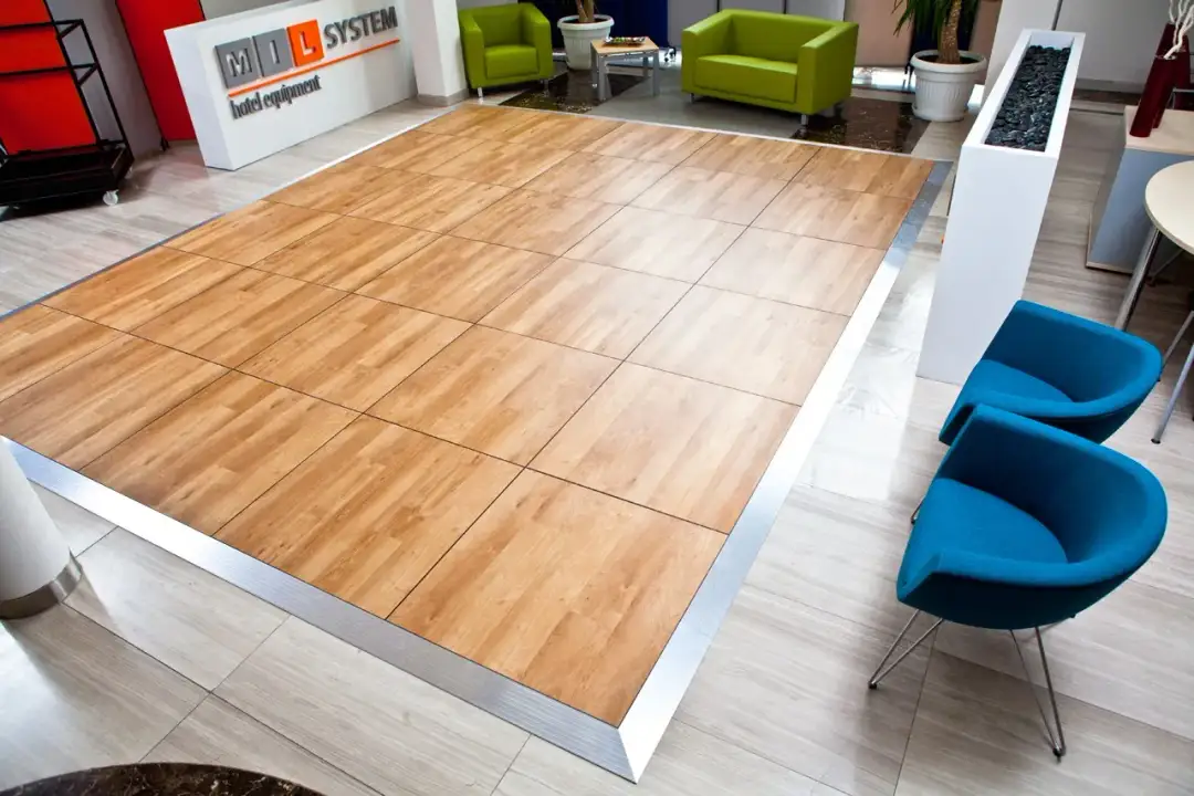 Jaką podłogę do tańca wybrać - prosty poradnik zakupowy dla tancerzy