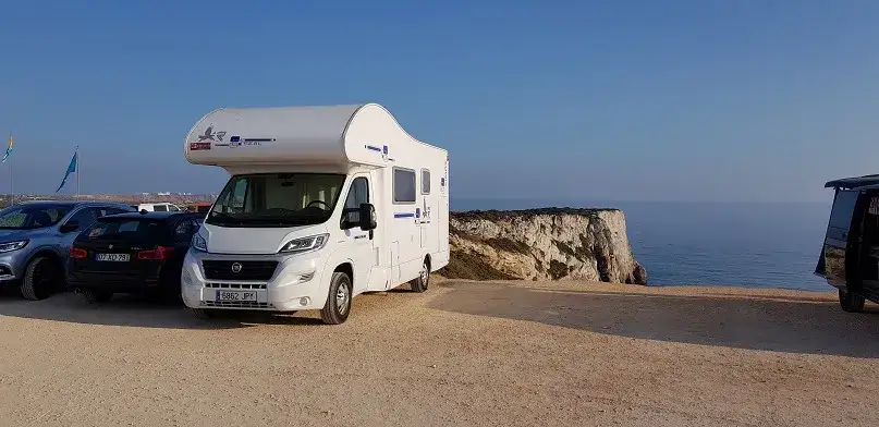 Podróż kamperem po Portugalii: praktyczne wskazówki i inspiracje
