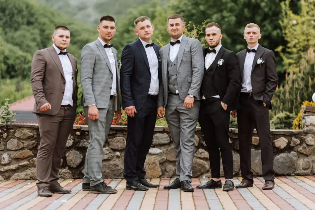 Strój męski na wesele - Doskonała kreacja dla  mężczyzny!