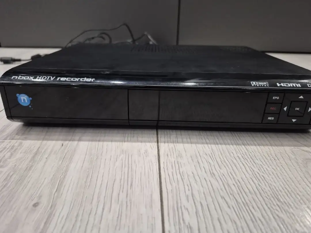 Nbox HDTV recorder: Enigma2, naprawa, alternatywy. Czy warto?
