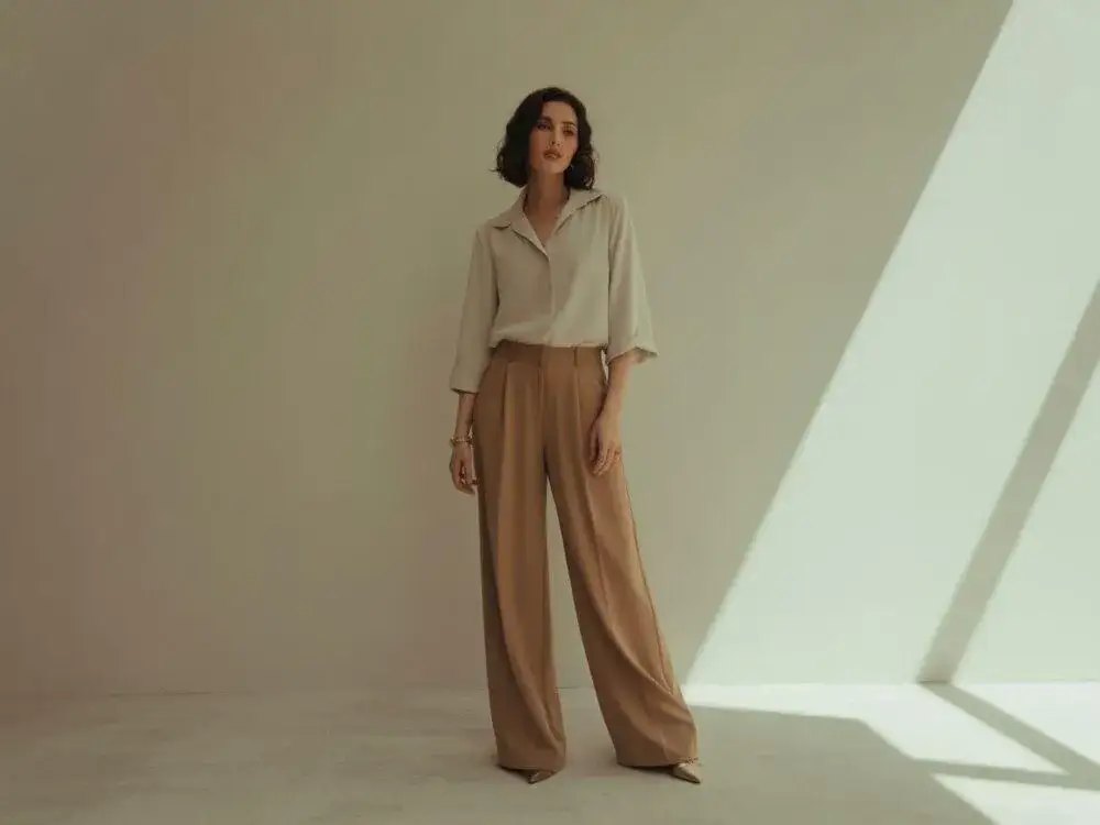 Wpuszczasz bluzkę w spodnie? Sprawdź, czy to wciąż modne!