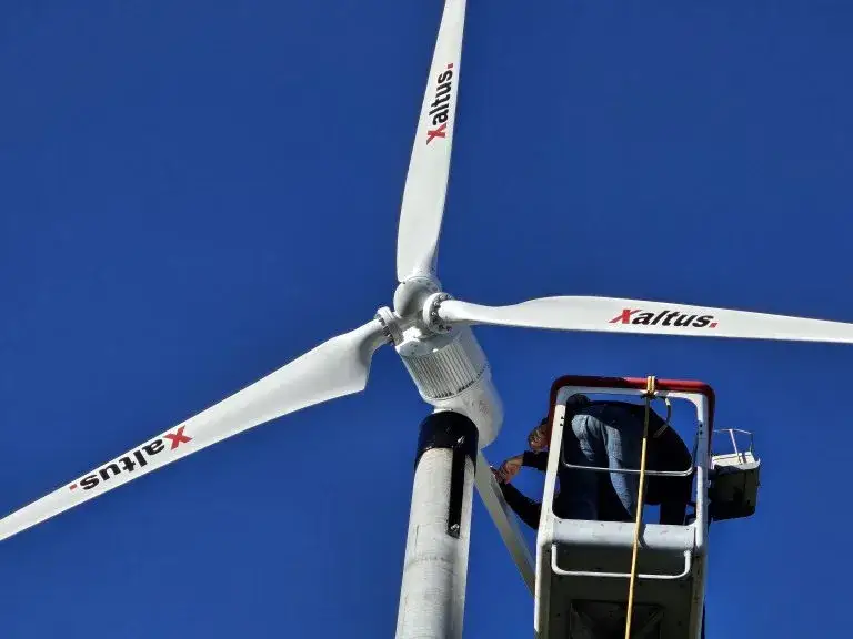 Ile kosztuje elektrownia wiatrowa? Sprawdź ceny i ukryte koszty