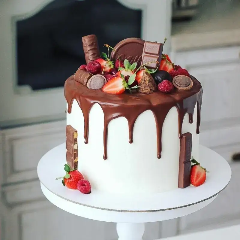 Tort na 10 urodziny dla chłopca - najlepsze pomysły na dekoracje i smaki