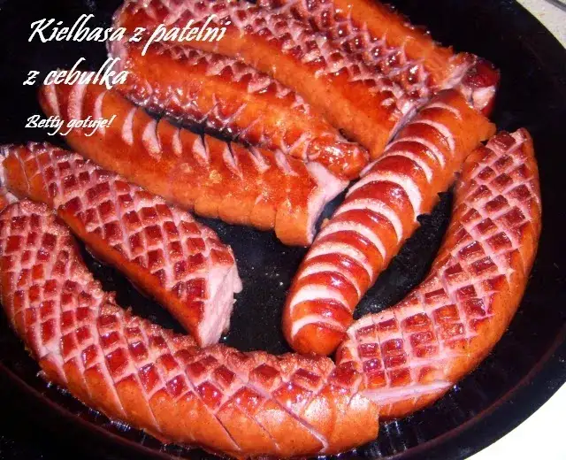 Kiełbasa z patelni jak z grilla – smak, który zaskoczy każdego