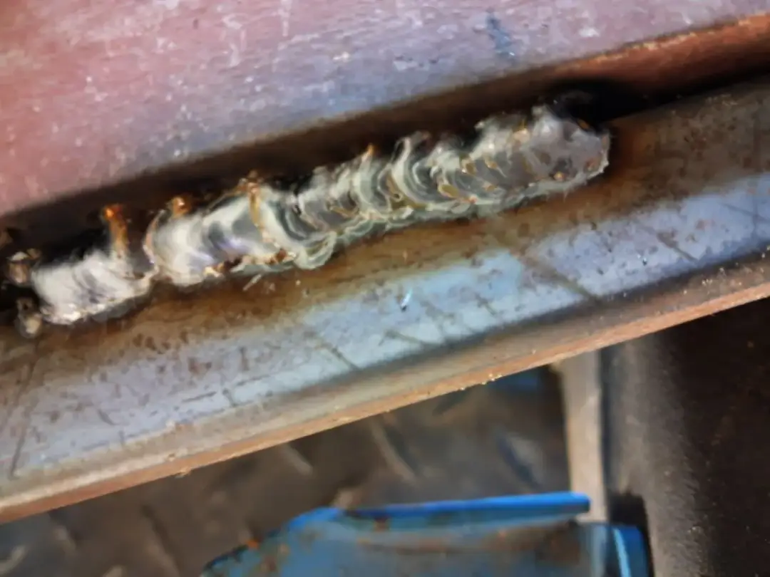 Ciśnienie gazu w migomacie? Ustaw przepływ i spawaj idealnie!